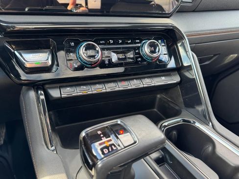 Used 2022 GMC Sierra 1500 AT4 w/ AT4 Premium Package image 20