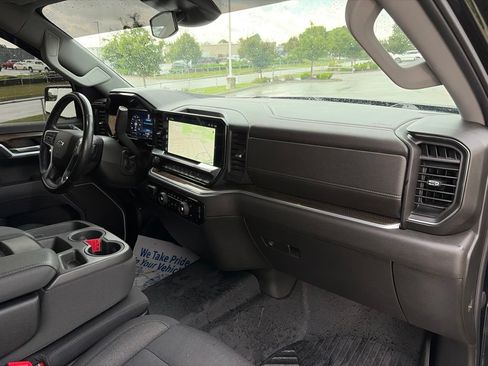Used 2022 Chevrolet Silverado 1500 RST AWD/4WD image 25