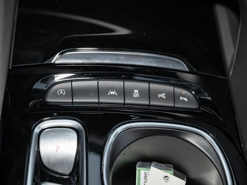 Used 2023 Buick Envision Avenir image 39