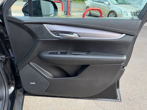 Used 2017 Cadillac XT5 Premium Luxury AWD/4WD image 38