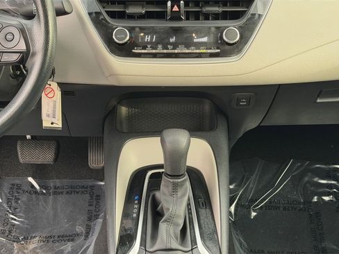 Used 2023 Toyota Corolla LE image 11