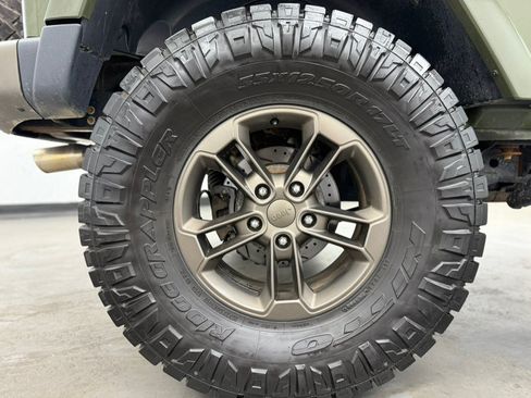 Used 2016 Jeep Wrangler Sahara AWD/4WD image 64