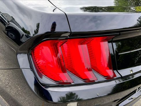 Used 2019 Ford Mustang GT Premium w/ GT Performance Package RWD image 25