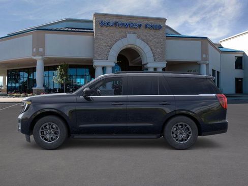 New 2025 Ford Expedition Active image 3