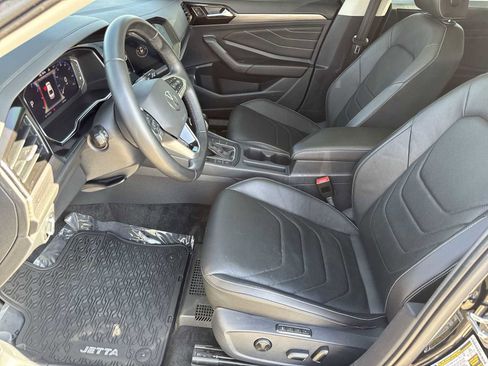 Used 2023 Volkswagen Jetta SEL image 13