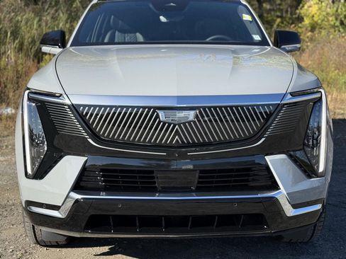 New 2026 Cadillac Escalade IQL Luxury image 2