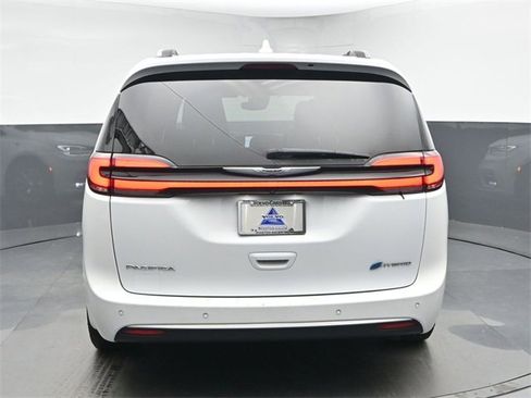 Used 2022 Chrysler Pacifica Pinnacle image 7