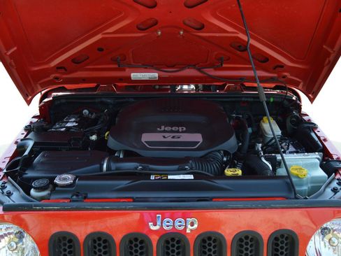 Used 2015 Jeep Wrangler Unlimited Sport w/ Quick Order Package 24S AWD/4WD image 16