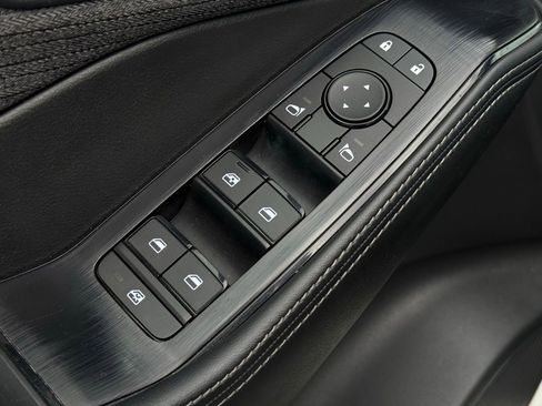 Used 2023 Nissan Rogue SV image 14