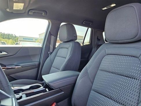 New 2026 Chevrolet Equinox LT w/ Safety and Technology Package FWD image 23