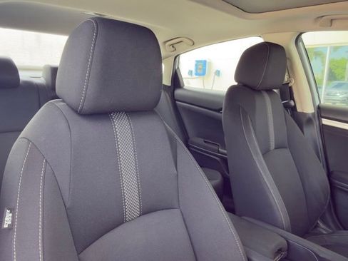 Used 2019 Honda Civic EX image 9