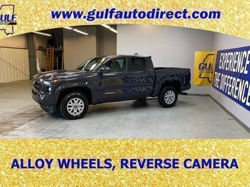 Used 2025 Toyota Tacoma SR5 AWD/4WD image 5