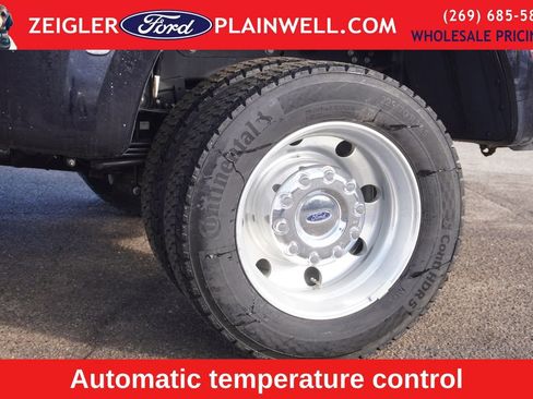 Used 2025 Ford F450 Platinum image 8