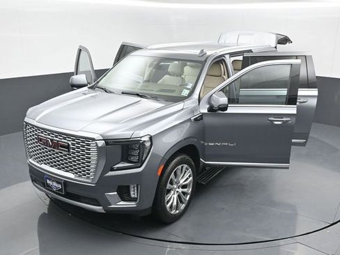 Used 2022 GMC Yukon XL Denali image 26