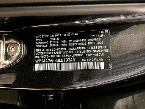 Used 2025 Porsche Macan image 35