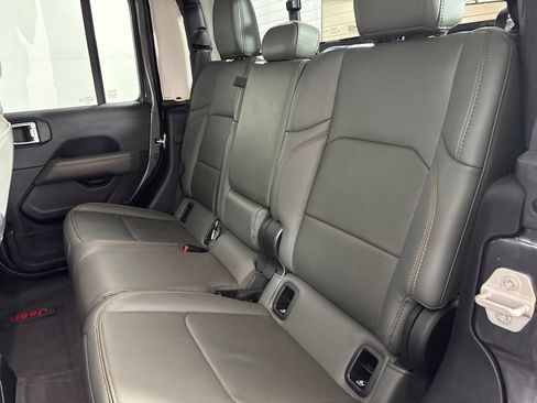 Used 2024 Jeep Gladiator Mojave w/ Convenience Group AWD/4WD image 27