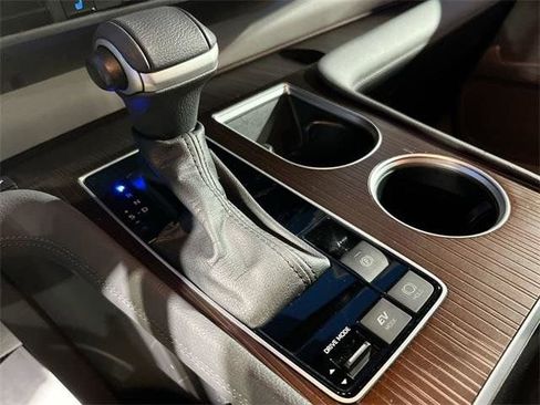 Used 2024 Toyota Sienna XLE image 27