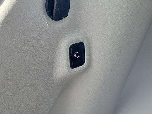Used 2022 Jeep Compass Latitude w/ Convenience Group FWD image 12