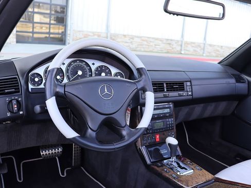 Used 2002 Mercedes-Benz SL 500 image 18