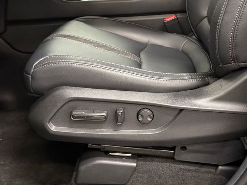 Used 2025 Honda Pilot EX-L image 15