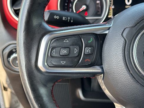 Used 2018 Jeep Wrangler Unlimited Rubicon w/ Dual Top Group AWD/4WD image 30