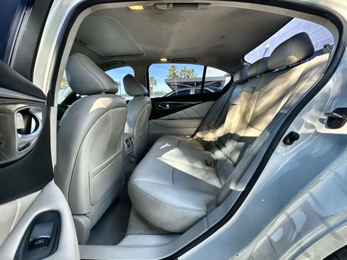 Used 2018 INFINITI Q50 Luxe w/ Essential Package (3.0T Luxe) image 13