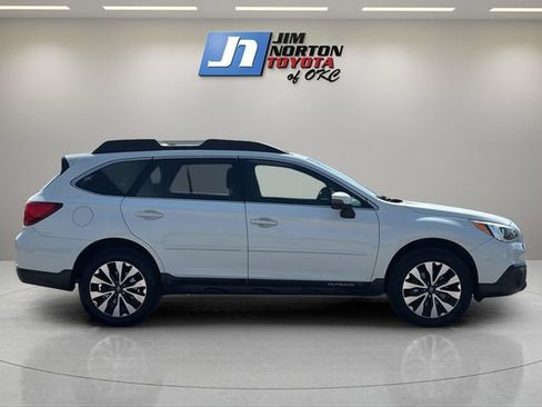 Used 2016 Subaru Outback 3.6R Limited AWD/4WD image 4