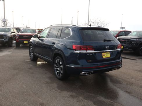 Used 2023 Volkswagen Atlas SEL Premium image 5