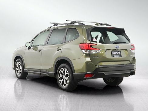 Used 2021 Subaru Forester Premium w/ Popular Package #1 AWD/4WD image 3
