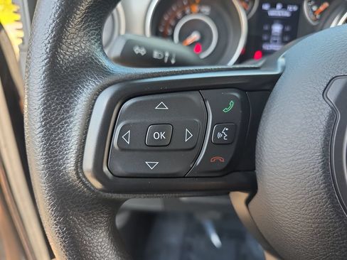 Used 2022 Jeep Wrangler Sport AWD/4WD image 16