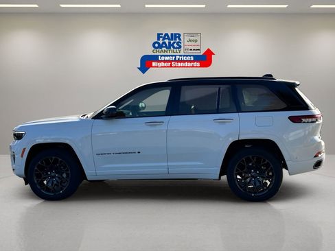 New 2025 Jeep Grand Cherokee Summit w/ Adv Protech Group IV image 11