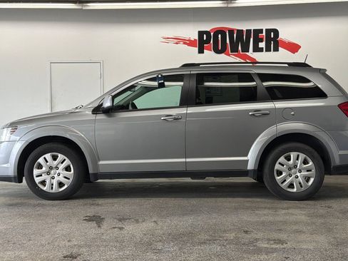 Used 2019 Dodge Journey SE w/ Premium Group FWD image 6