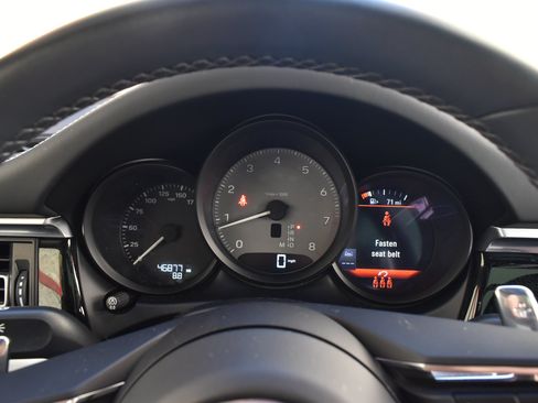 Used 2023 Porsche Macan S AWD/4WD image 25