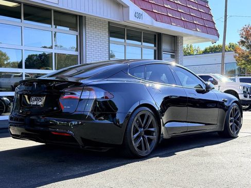 Used 2021 Tesla Model S Plaid image 3