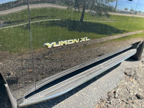 Used 2019 GMC Yukon XL SLT w/ Open Road Package AWD/4WD image 44