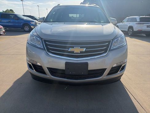 Used 2016 Chevrolet Traverse LT w/ Style and Technology Package FWD image 8