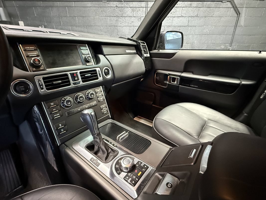 Used 2012 Land Rover Range Rover HSE AWD/4WD image 12