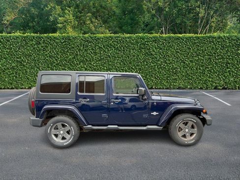 Used 2013 Jeep Wrangler Unlimited Sport image 2