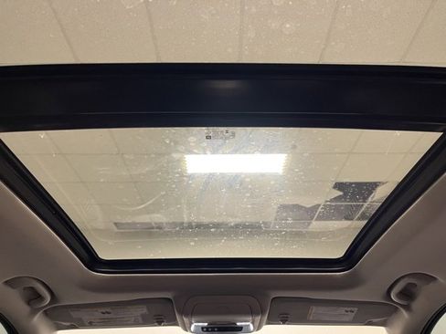 Used 2024 GMC Terrain Denali w/ Denali Premium Package image 3