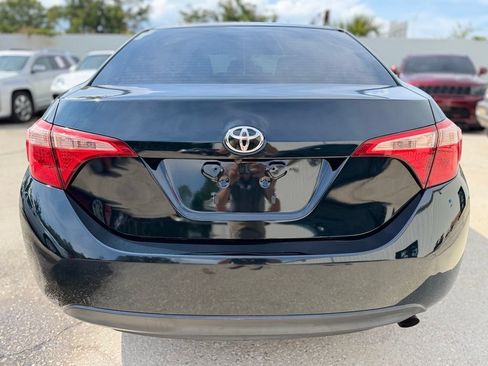 Used 2017 Toyota Corolla LE FWD image 4