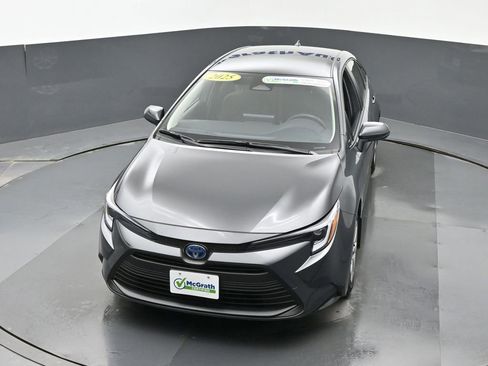Used 2025 Toyota Corolla LE image 21