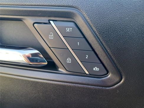 Used 2024 GMC Canyon AT4 w/ AT4 Premium Package image 16