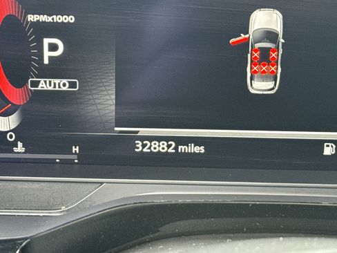 Used 2023 Nissan Pathfinder Platinum image 35