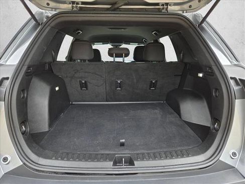Used 2025 Chevrolet Equinox LT FWD image 6