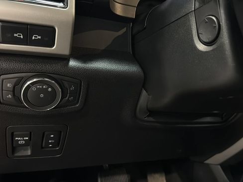 Used 2020 Ford F150 Lariat w/ Equipment Group 502A Luxury AWD/4WD image 33