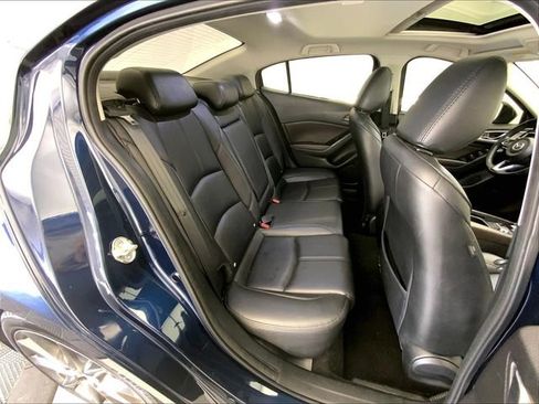 Used 2018 MAZDA MAZDA3 Touring FWD image 22