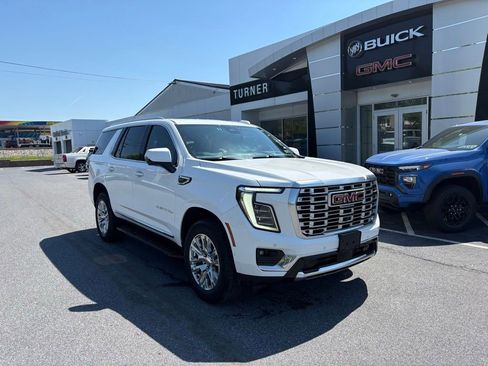 Certified 2025 GMC Yukon Denali AWD/4WD image 1