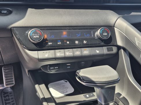 New 2026 Hyundai Elantra SEL Sport FWD image 24