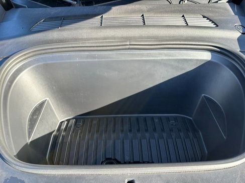 Used 2023 Tesla Model Y Long Range image 9