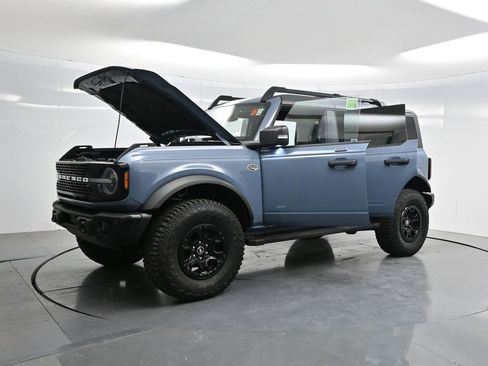 Used 2023 Ford Bronco Wildtrak AWD/4WD image 36